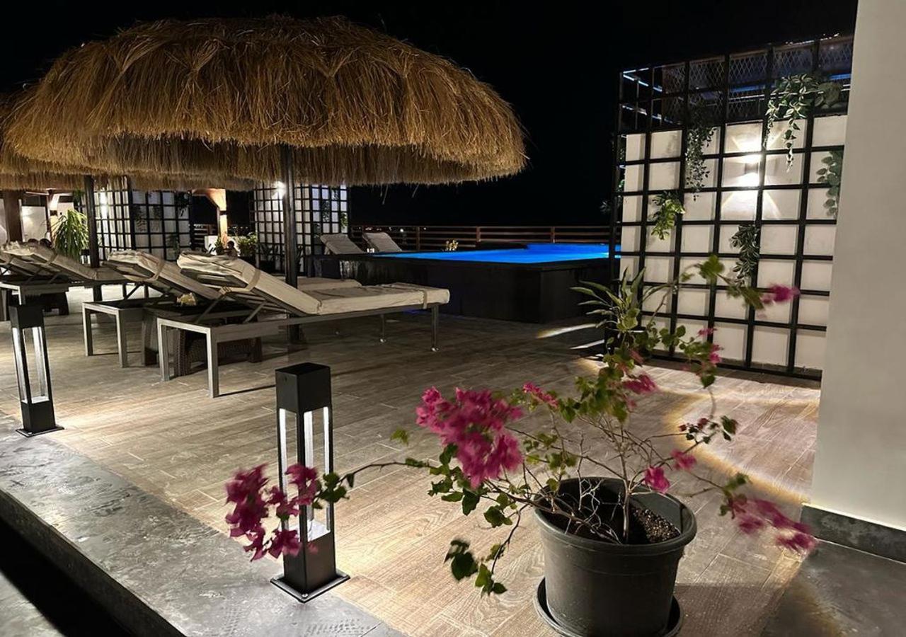 Sanctuary Sunlit Hurghada Haven With 4 Pools, Rooftop Sunsets & Gourmet Bites Steps Away Buitenkant foto