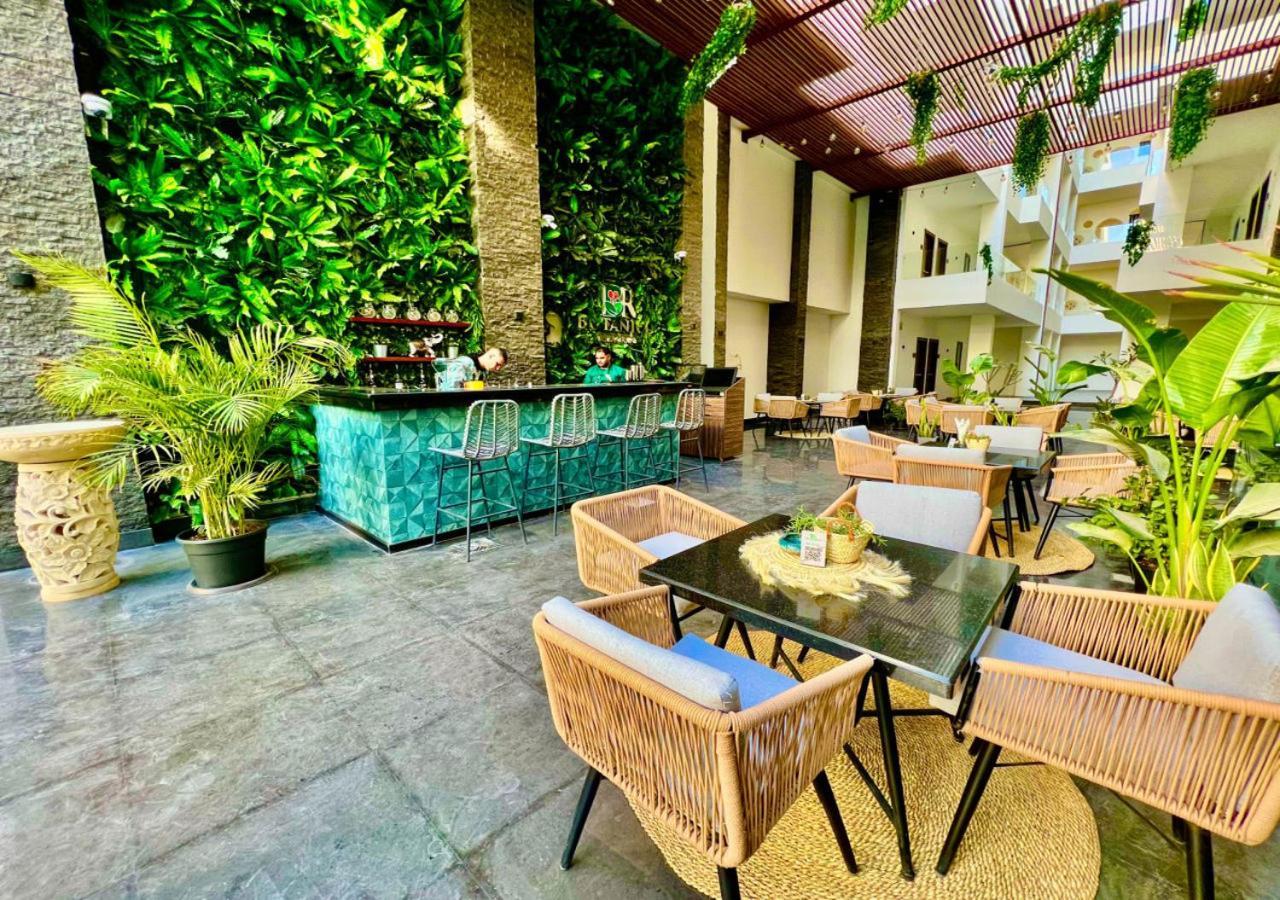 3Br 2Ba Serene Escape 4 Pools 1 Heated In The Winter Free Wifi Restaurant And Onsite Shop Hurghada Buitenkant foto