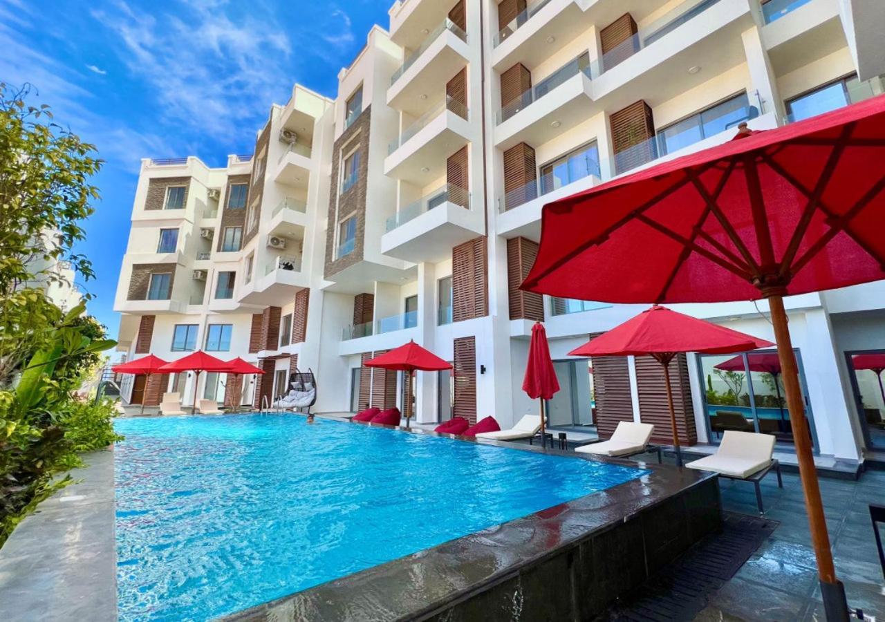 Sanctuary Sunlit Hurghada Haven With 4 Pools, Rooftop Sunsets & Gourmet Bites Steps Away Buitenkant foto
